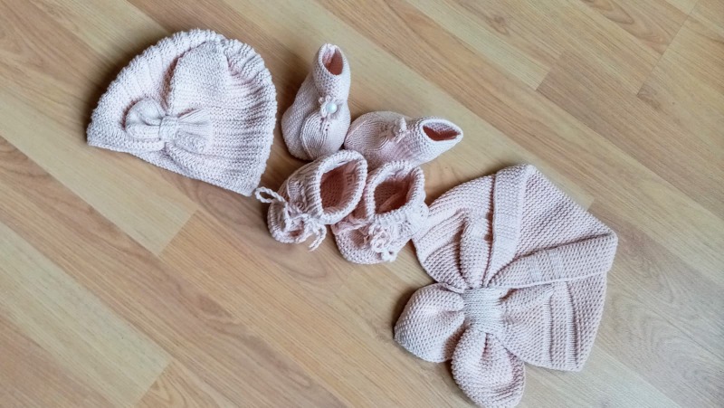 Bebek şapka kaşkol patik takım 1yaş