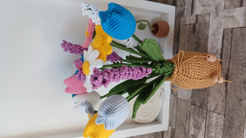 Amigurumi vazo çiçek 