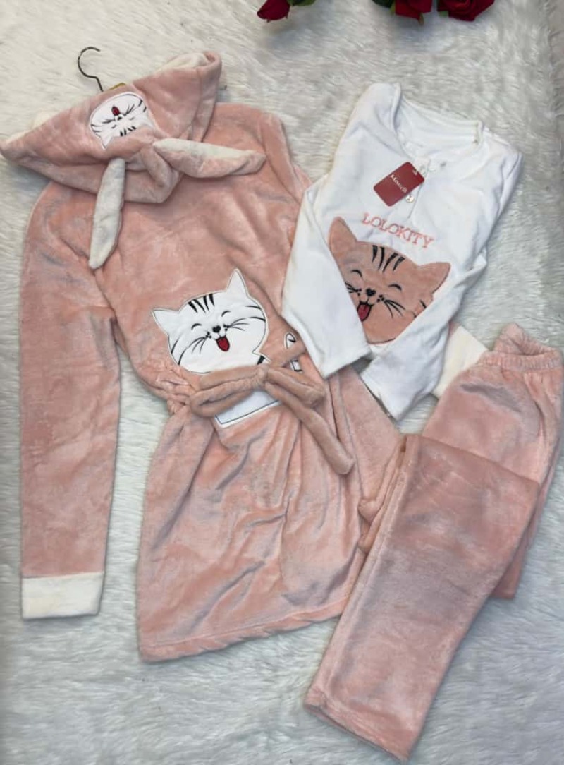 Kedili desen Pijama takımı