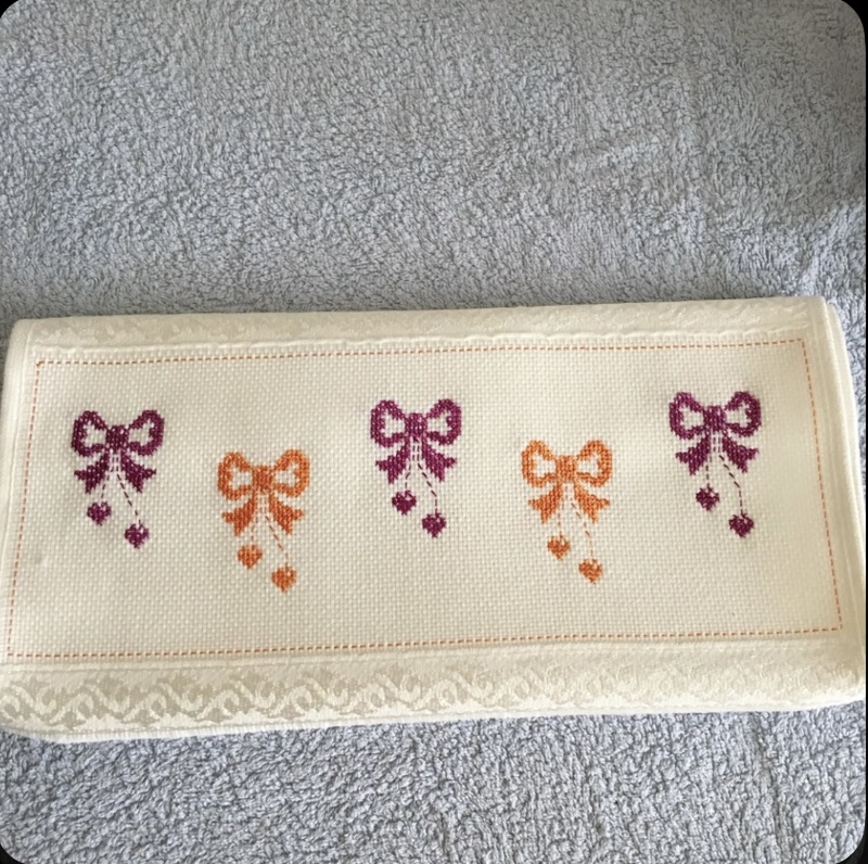 Fiyonklu Etamin Büyük Havlu