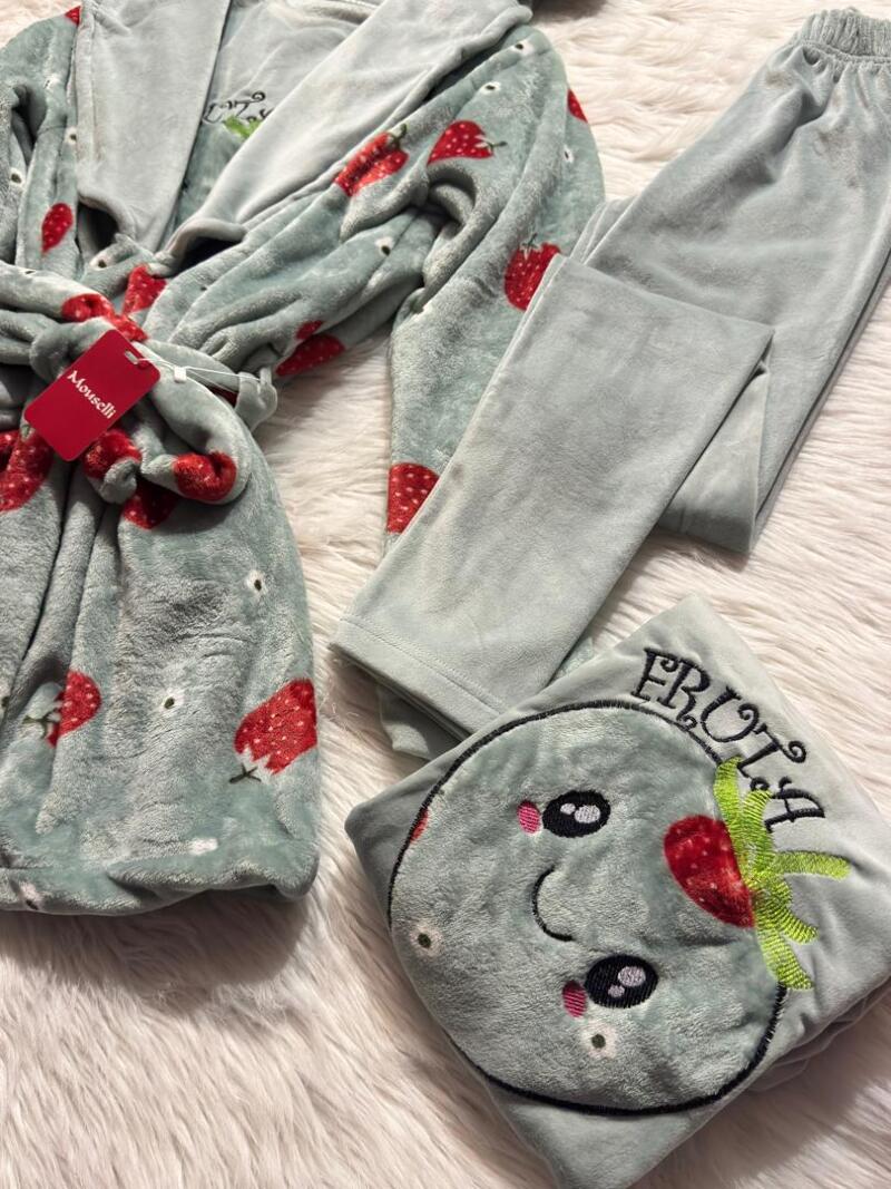 Çilekli pijama takımı