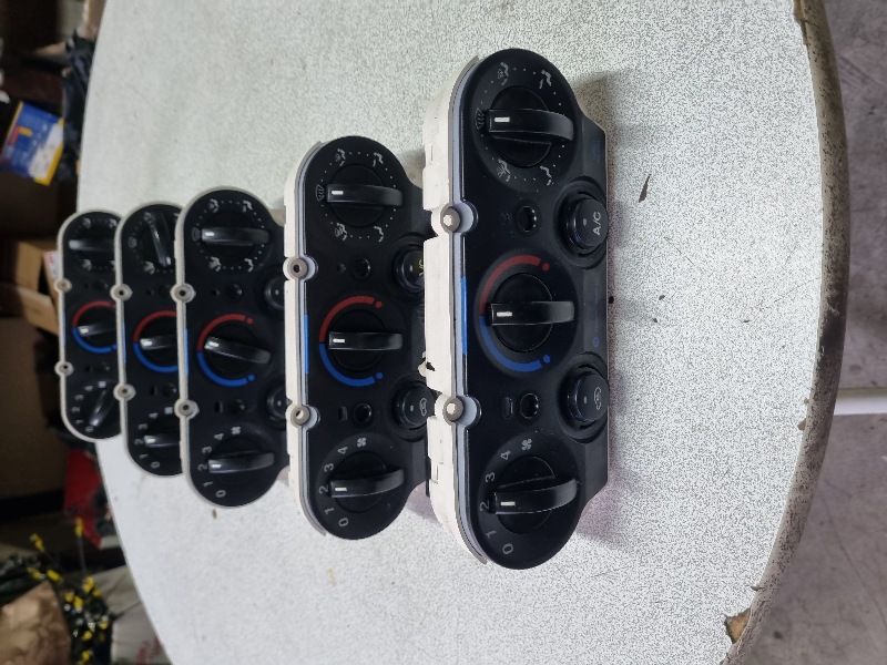 FORD FIESTA KLIMA.KONTROL PANELI