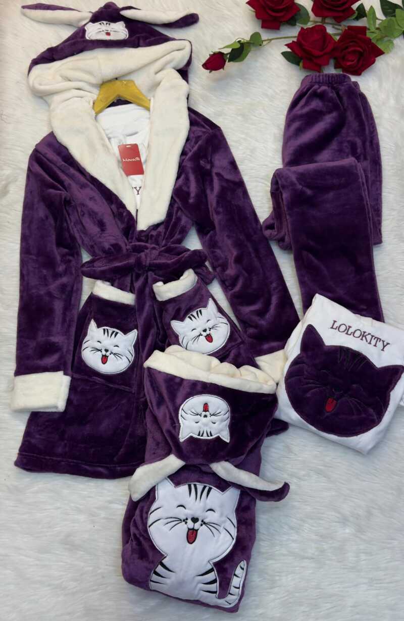 Mor kedili desen pijama takımı 