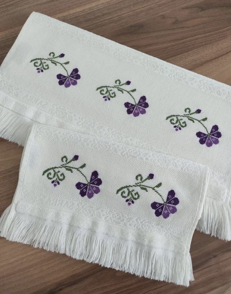 Menekşe Desenli Analı Kızlı Etamin H